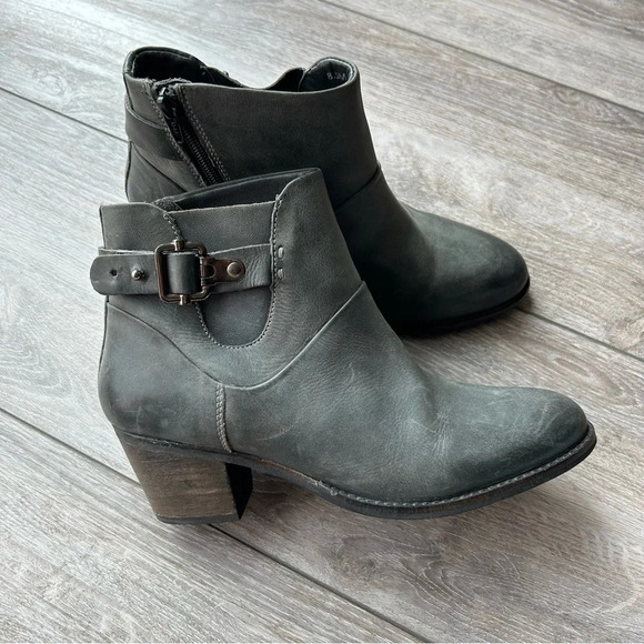 Earth West Riverton Smooth Leather Ankle Bootie  in Oil Green - Picture 1 of 13